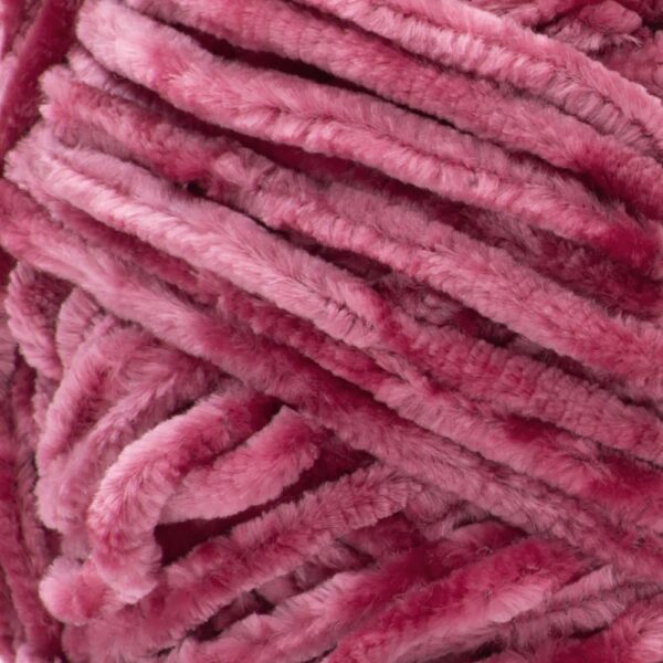 Pomegrante bernat velvet yarn