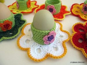 Egg holder easter flower pattern