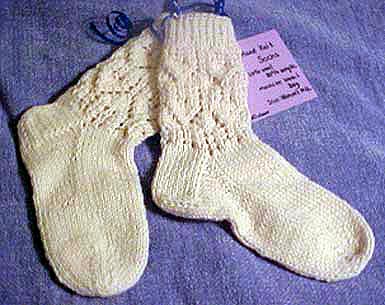 What are some popular sock knitting patterns for beginners?