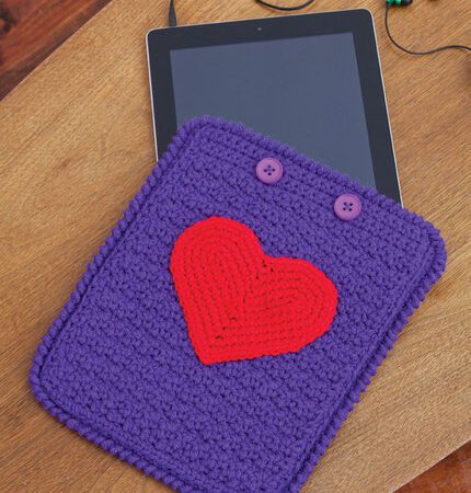 Crochet iPad sleeve - red heart yarns
