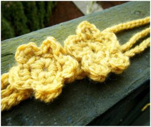 Crochet girls headband pattern detail