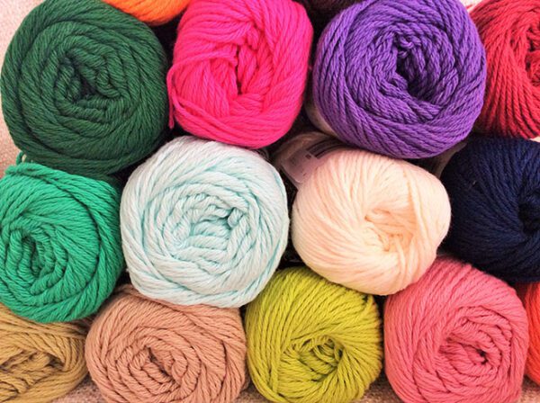 Many kinds of yarn and wool