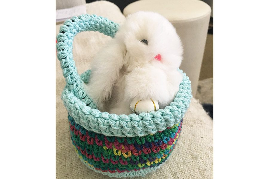 easter crochet basket pattern with bunny